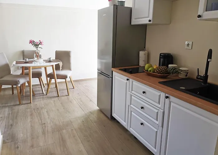 Lavender Rose Apartment *